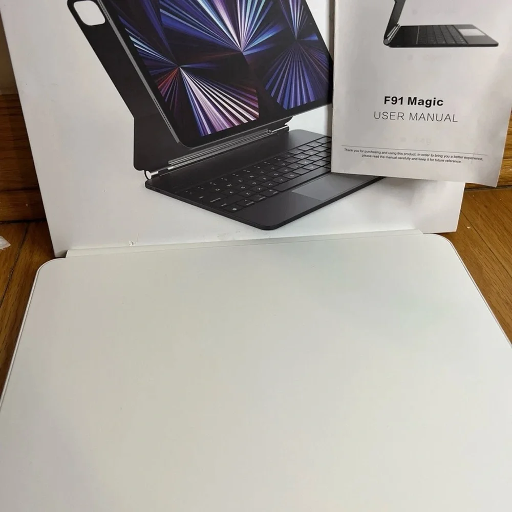 White Keyboard Case with Stand for iPad Pro